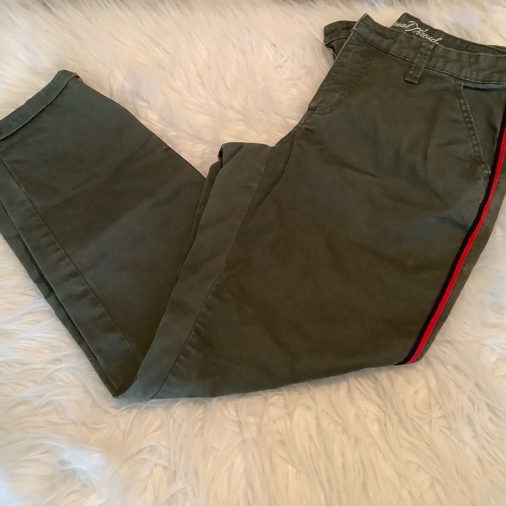 UNIVERSAL THREAD GREEN PANTS